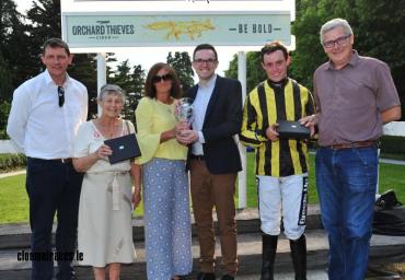 Orchard Thieves Hurdle 2018 